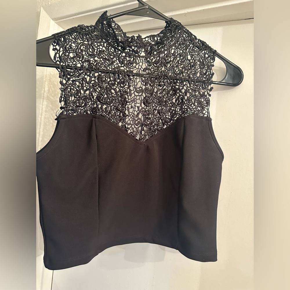 High Neckline Sleeveless Crop Top